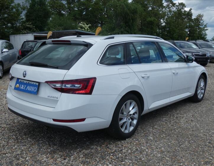 Škoda Superb 4