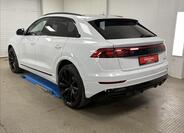 Audi Q8 4