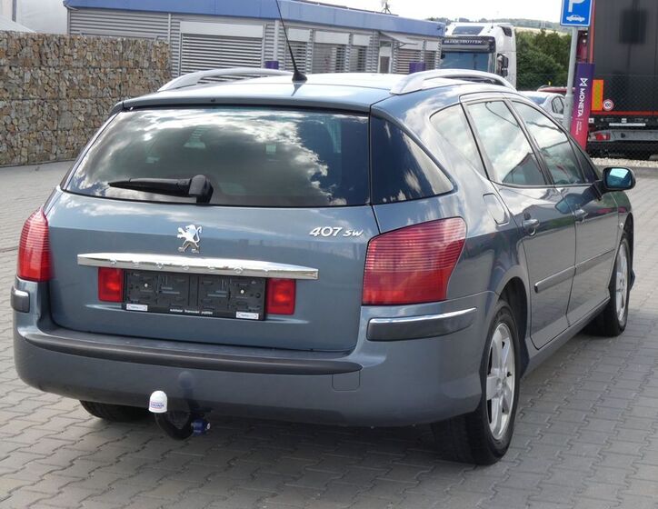 Peugeot 407 8
