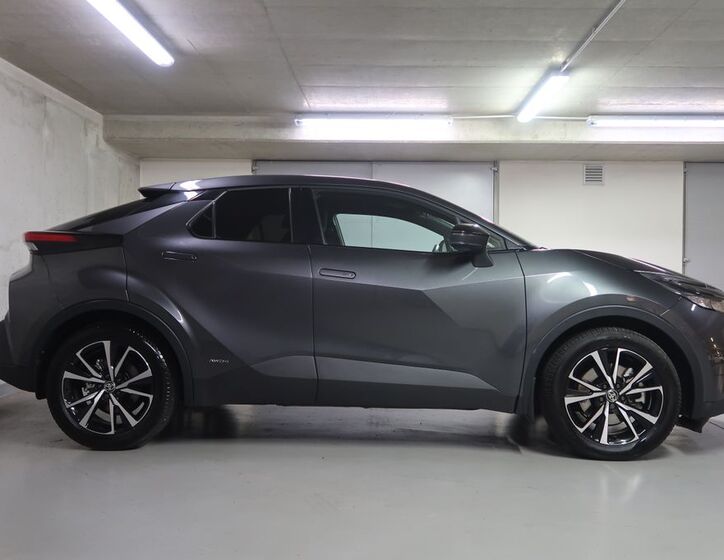 Toyota C-HR 4