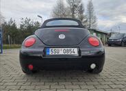 Volkswagen New Beetle 6