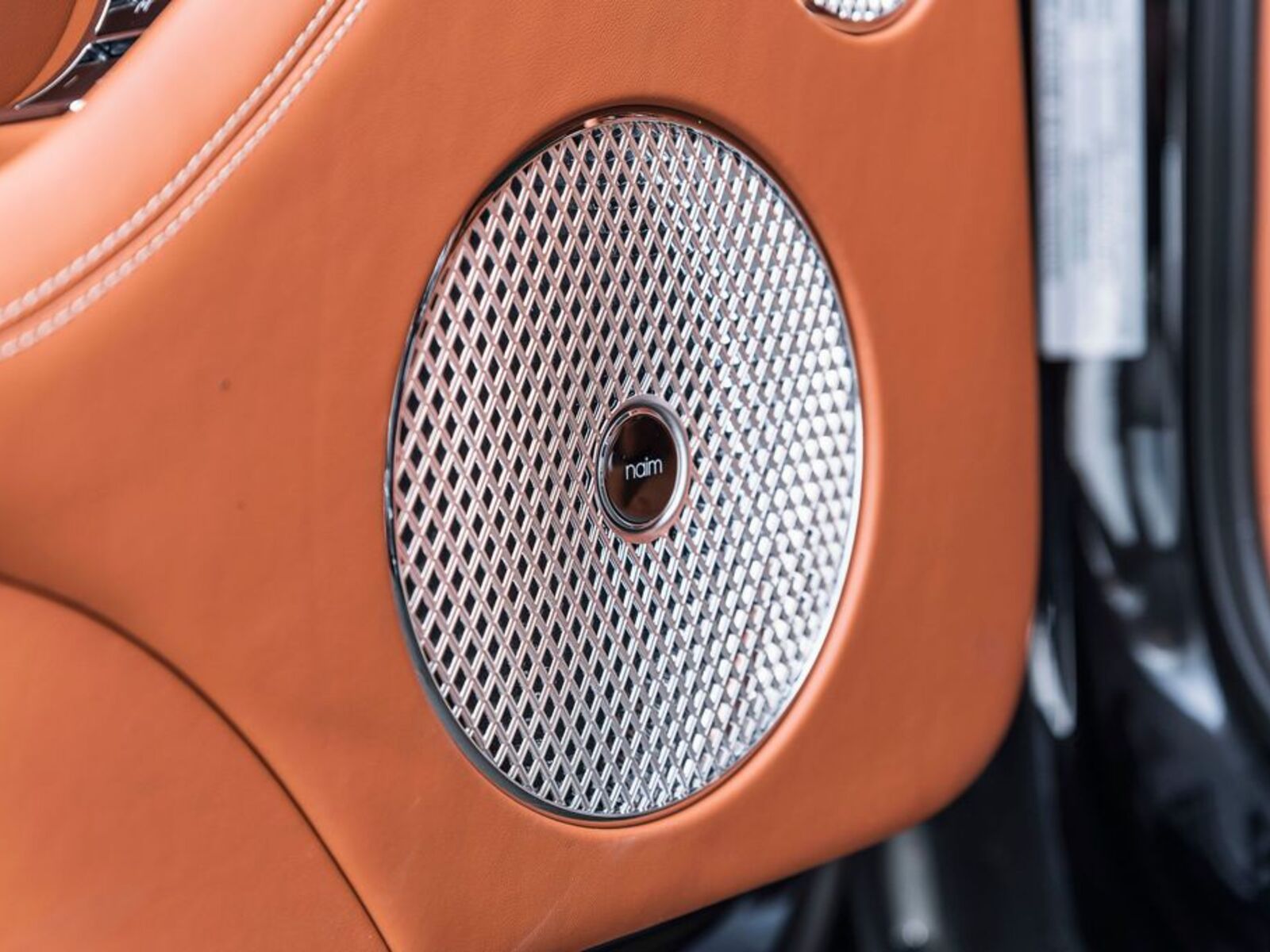 Bentley Bentayga 16