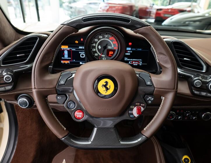 Ferrari 488 5