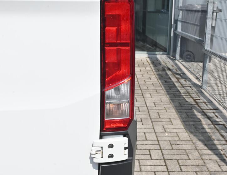 Volkswagen Crafter 32