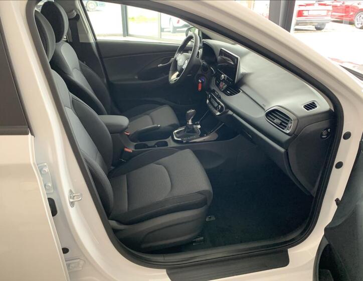 Hyundai i30 39