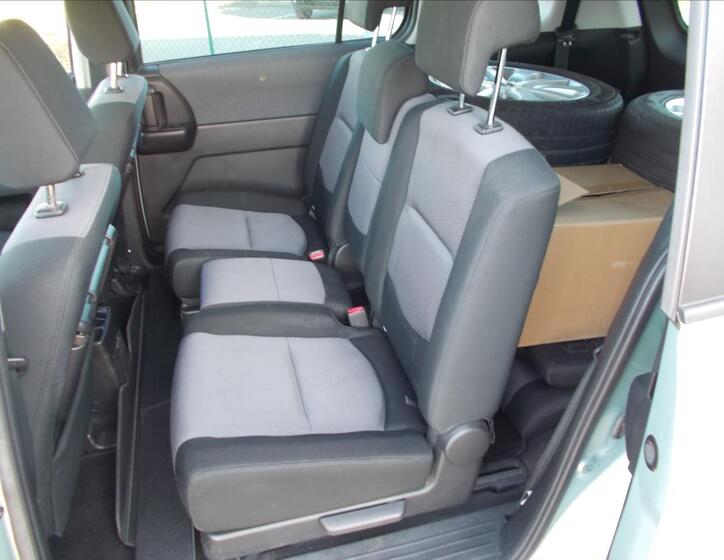 Mazda 5 13