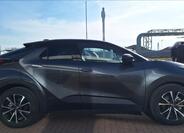 Toyota C-HR 4