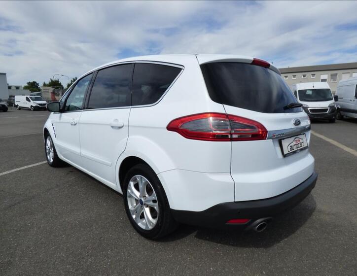 Ford S-MAX 5