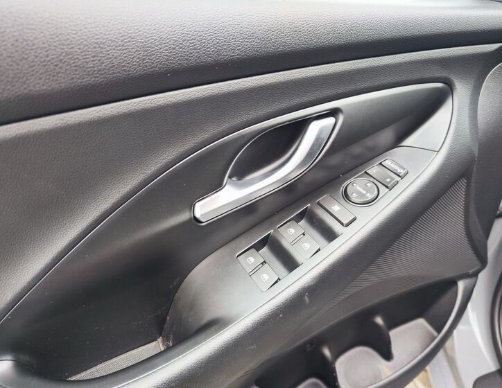 Hyundai i30 28