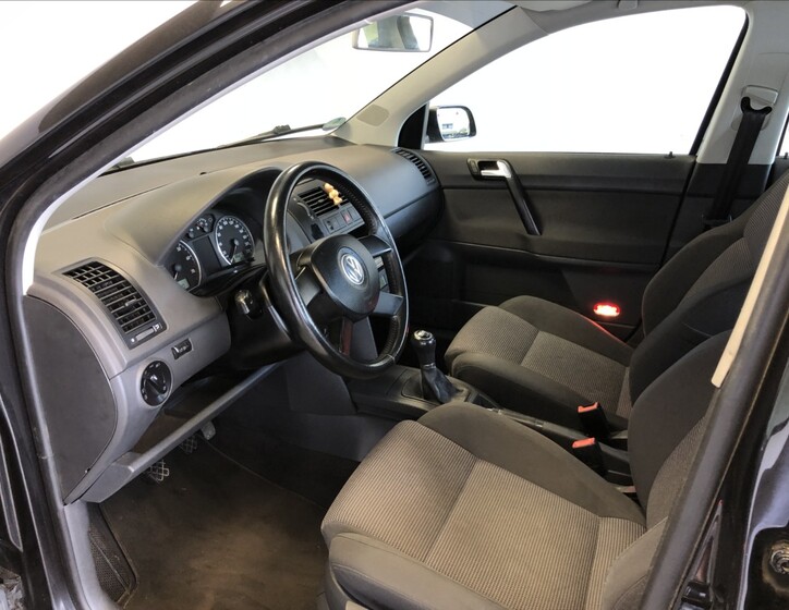 Volkswagen Polo 9