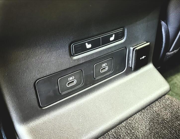 Land Rover Range Rover Velar 32
