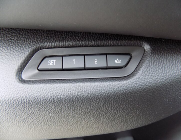 Cadillac Escalade 24