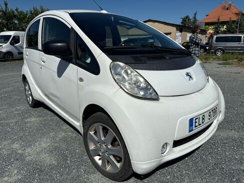 Peugeot iOn