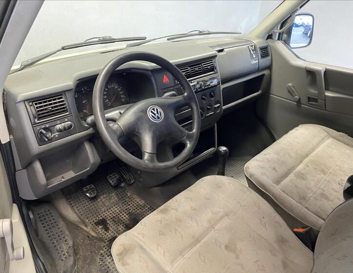 Volkswagen Transporter 9