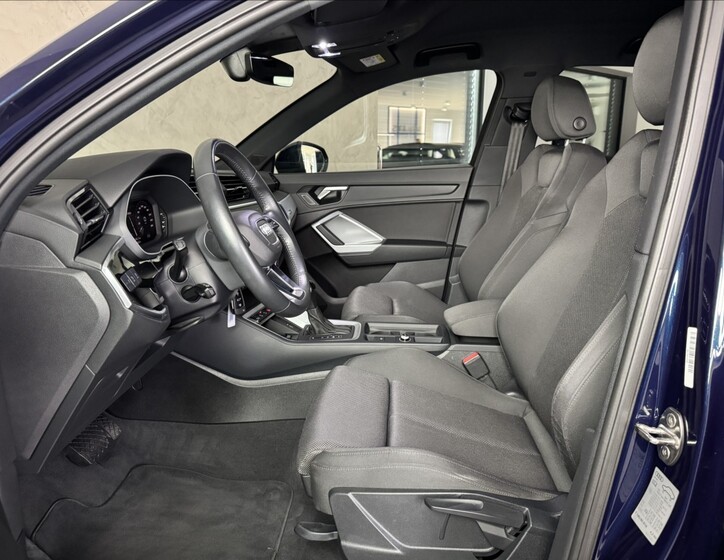 Audi Q3 23