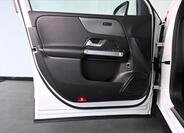 Mercedes-Benz GLB 26