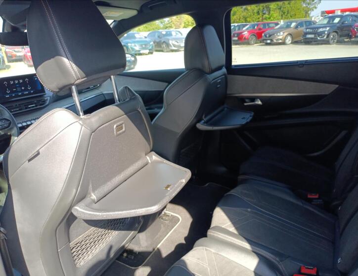 Peugeot 5008 16