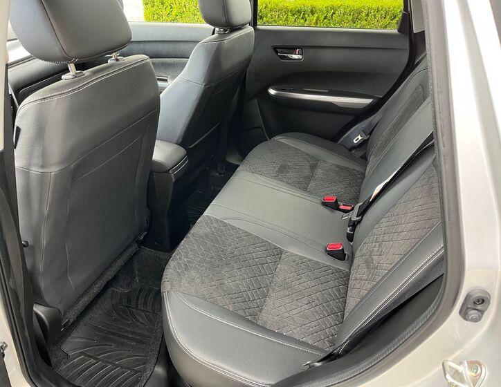 Suzuki Vitara 15