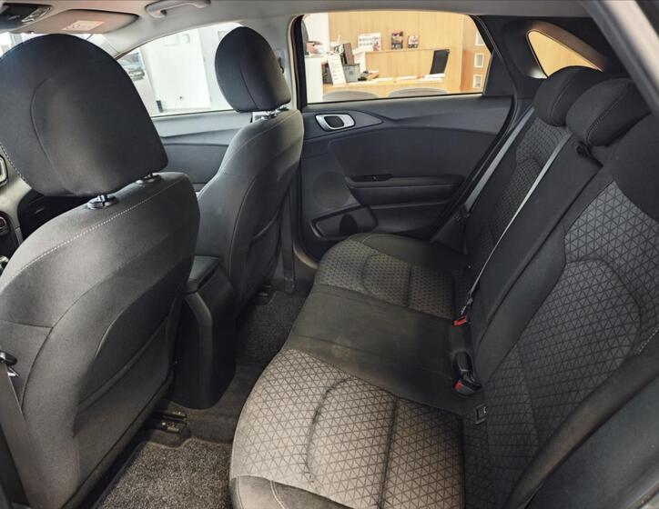 KIA Ceed 11