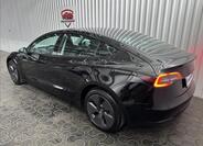 Tesla Model 3 6