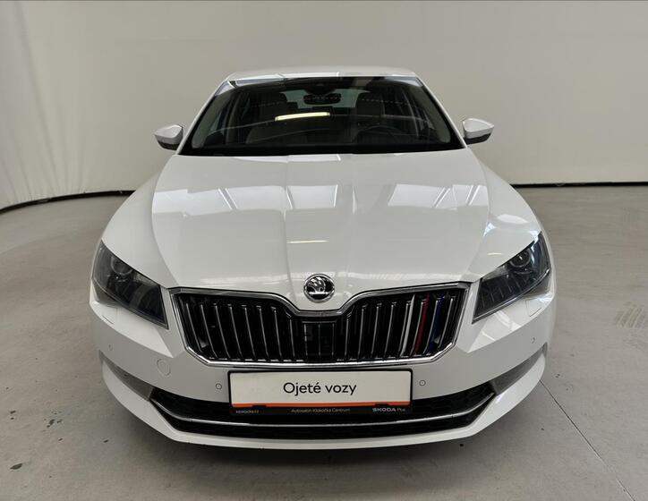Škoda Superb 4
