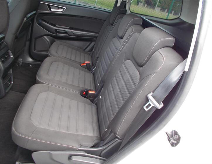 Ford Galaxy 12