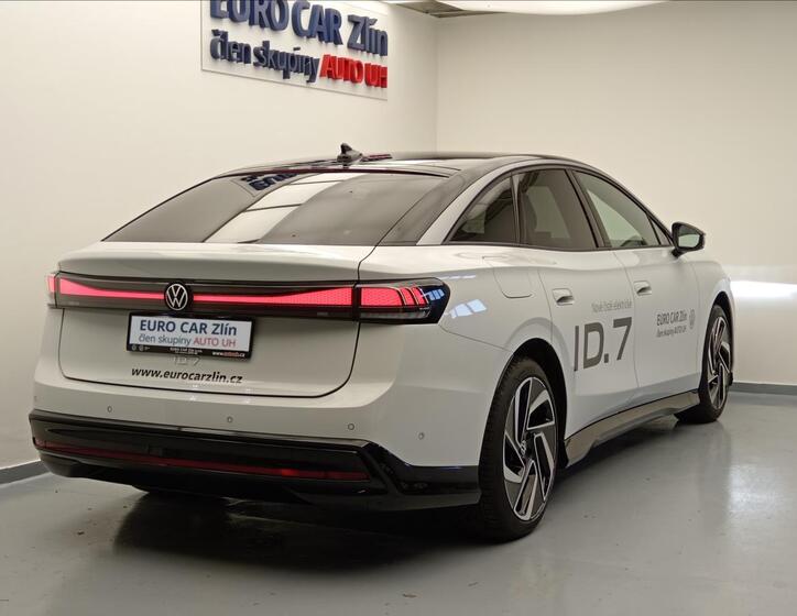 Volkswagen ID.7 5