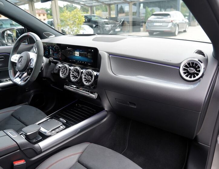 Mercedes-Benz GLA 30