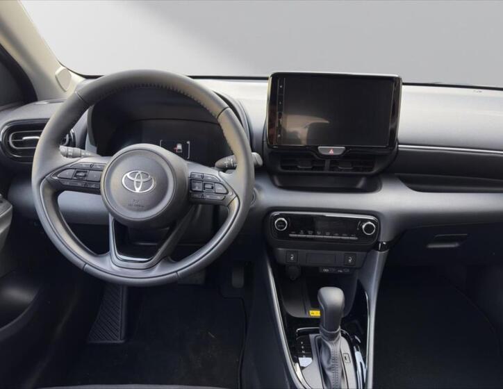 Toyota Yaris 6