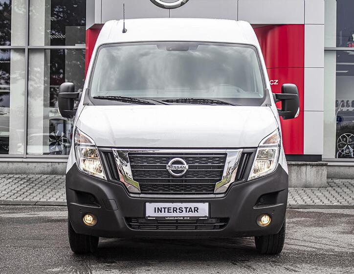 Nissan NV400 2