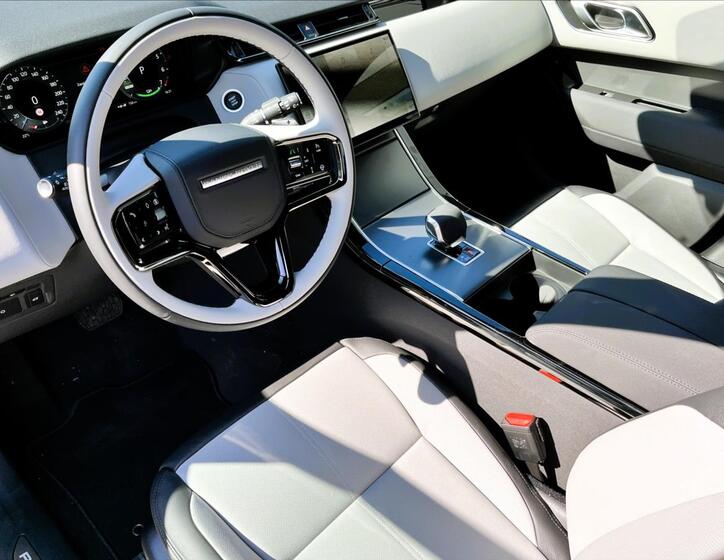Land Rover Range Rover Velar 14