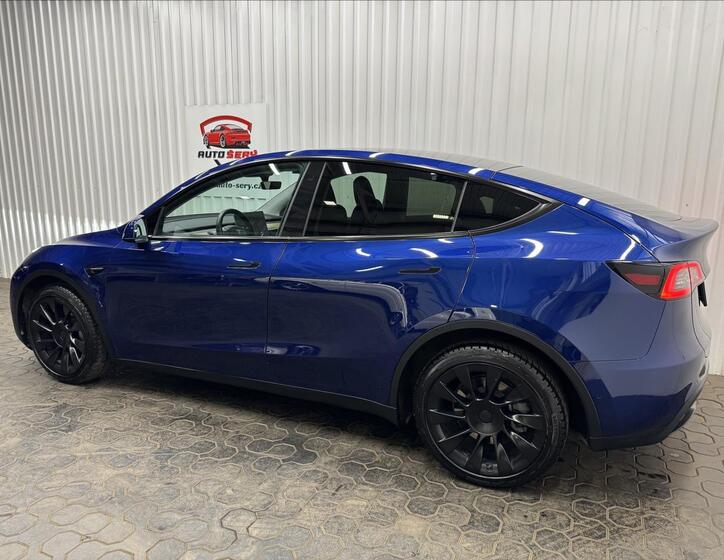 Tesla Model Y 5