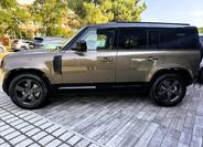 Land Rover Defender 2