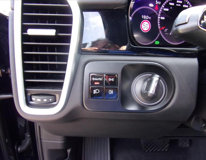 Porsche Cayenne 28