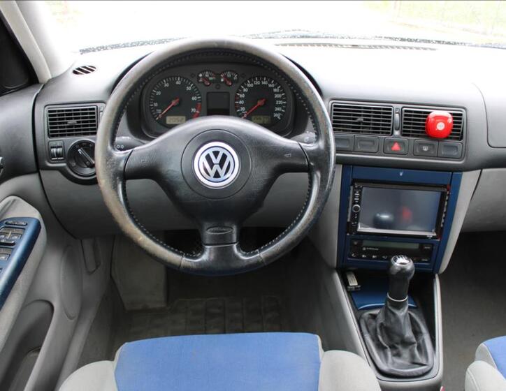 Volkswagen Golf 12