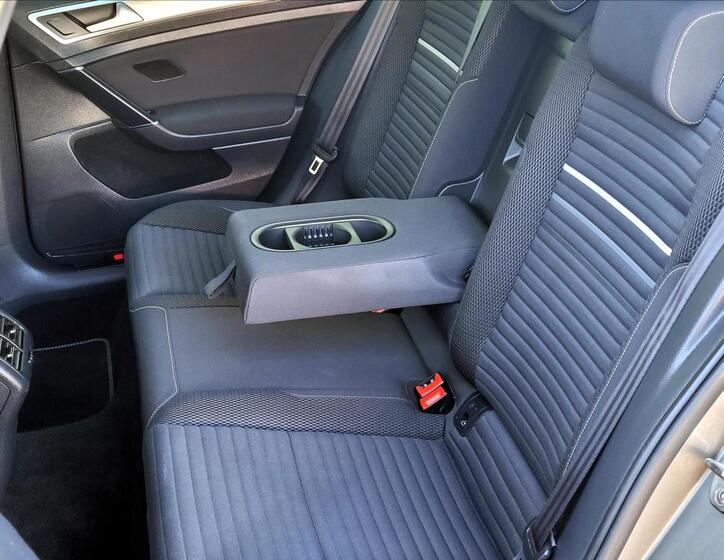 Volkswagen Golf 21