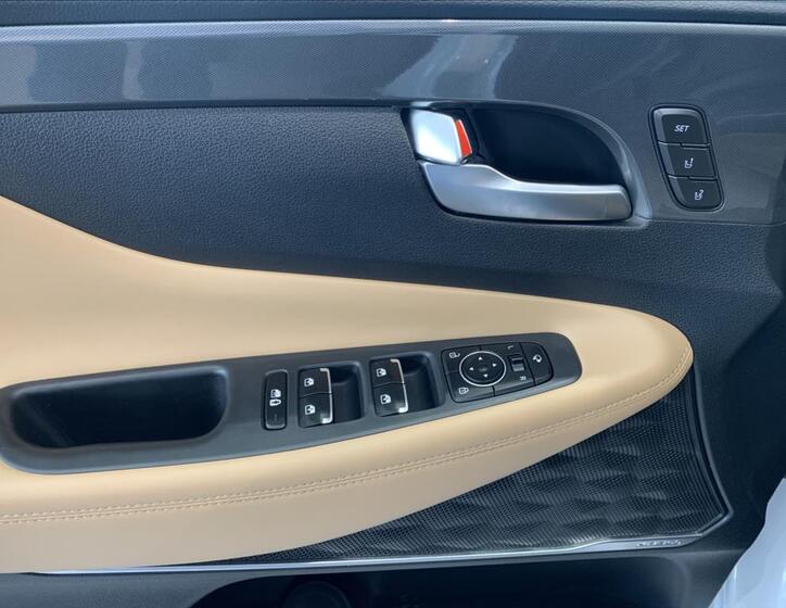 Hyundai Santa Fe 29