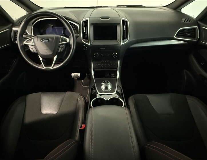 Ford S-MAX 9