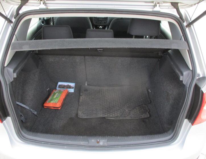 Volkswagen Golf 9