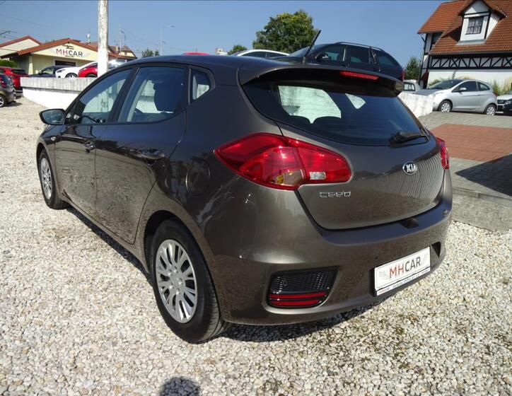 KIA Ceed 5