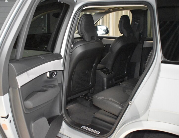 Volvo XC90 17