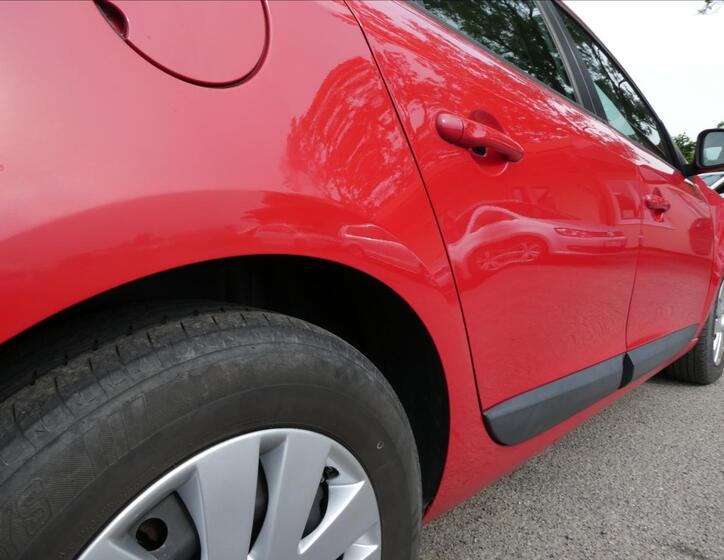 Renault Fluence 11