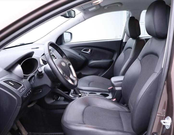 Hyundai ix35 12