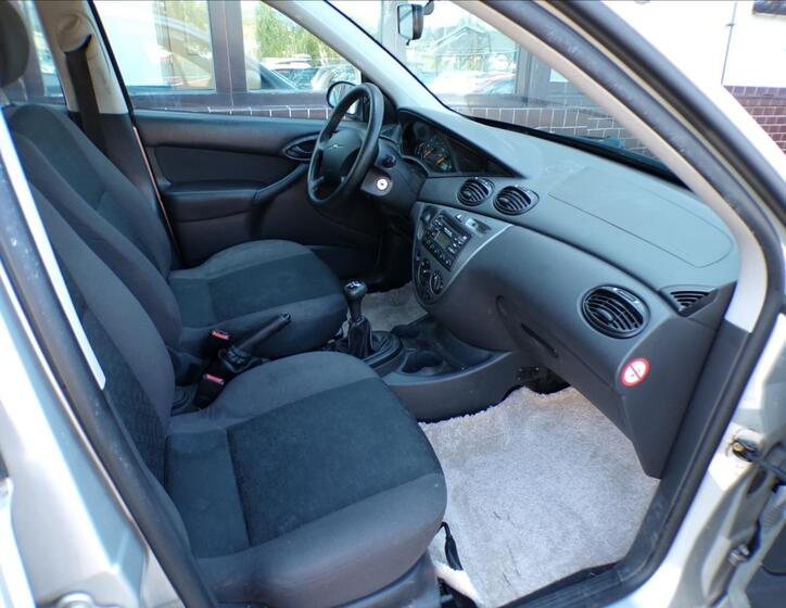 Ford Focus 16