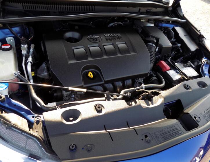Toyota Avensis 32