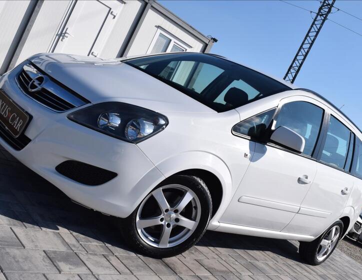 Opel Zafira 1