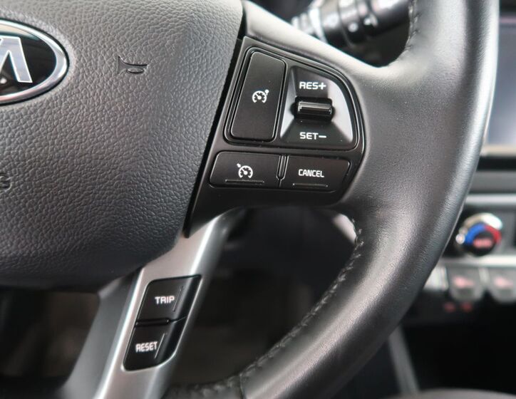 KIA Rio 24