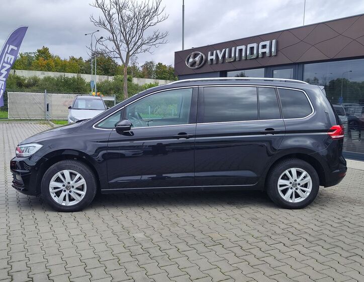 Volkswagen Touran 8
