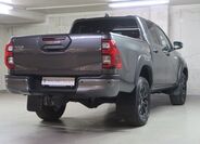 Toyota Hilux 5