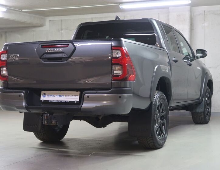 Toyota Hilux 5